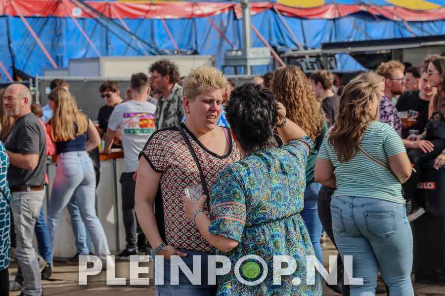 Publiek    Bezoekers (88)